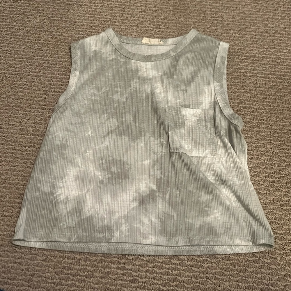 Workout tank top 
Size- S